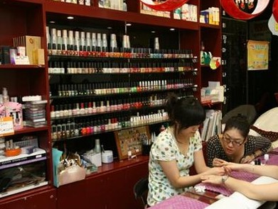 开一个美甲店多少钱